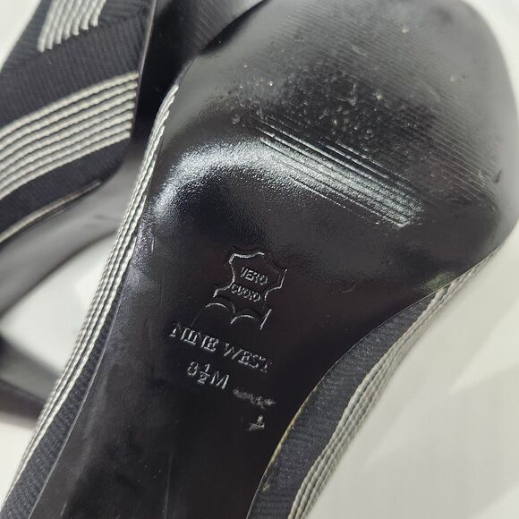 Woman's Nine West 3 1/2" Heel Peep Toe Size 8 1/2 M Black White Stripe - Picture 12 of 16